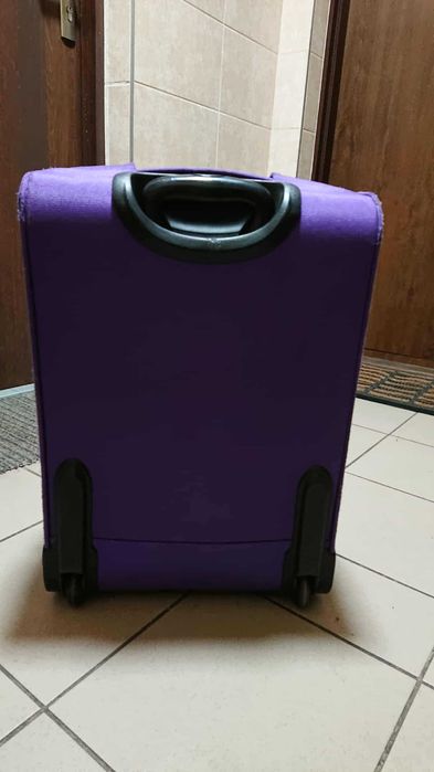 Walizka Samsonite fioletowa dwa koła jezdne