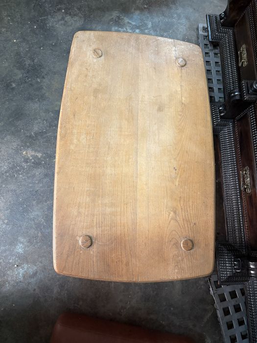 Mesa  de  apoio