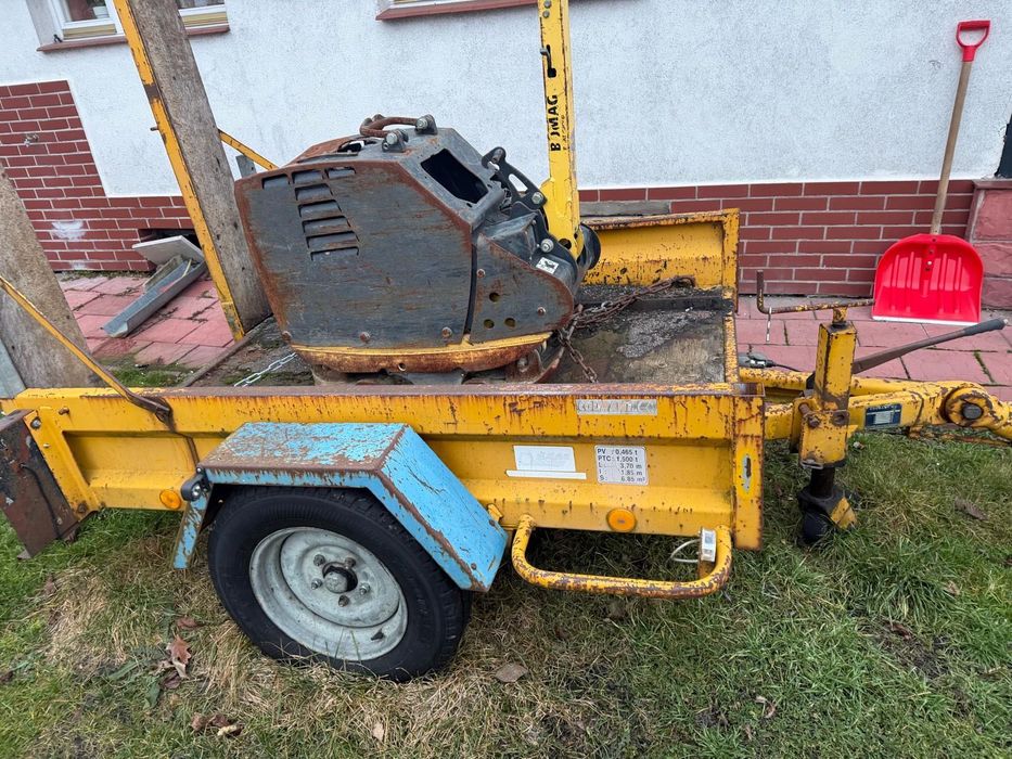 Sprzedam przyczepę do przewozu zagęszczarki lub walca