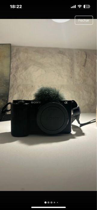 Sony ZVE-10 35mm Full-frame.
