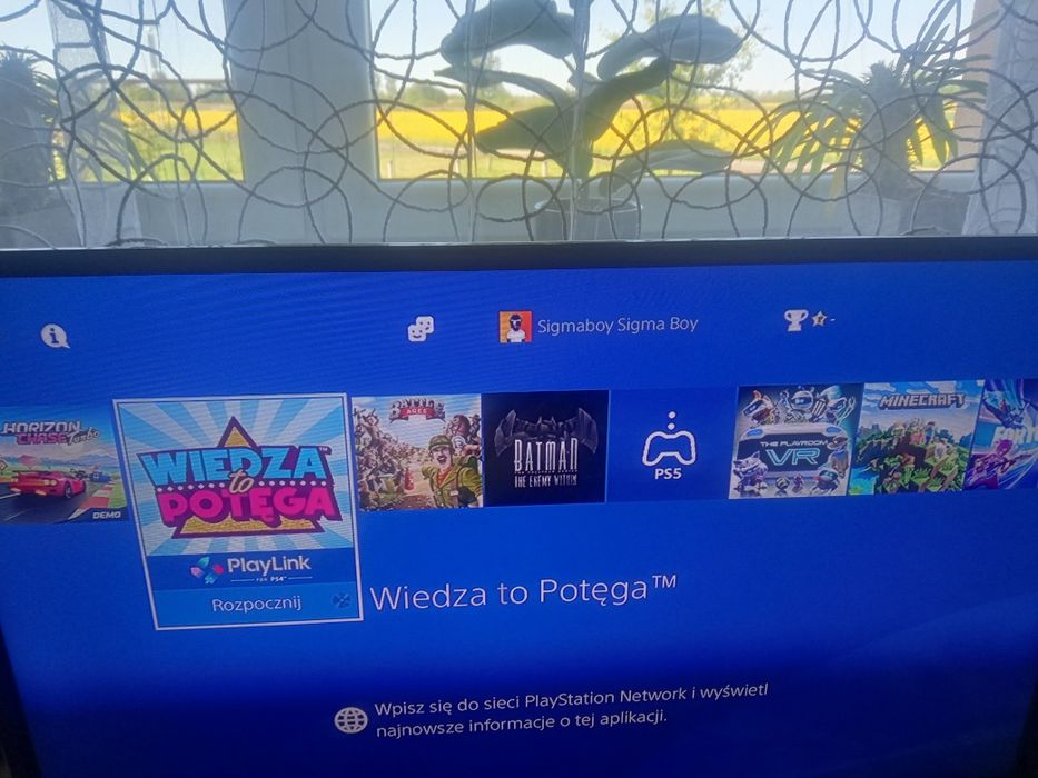 Konsola ps4 Slim plus gry