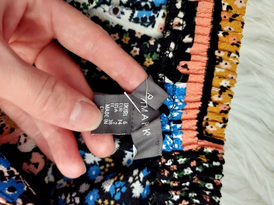 Primark bermudy krotkie spodnie kolorowe z paskiem gumka xs s