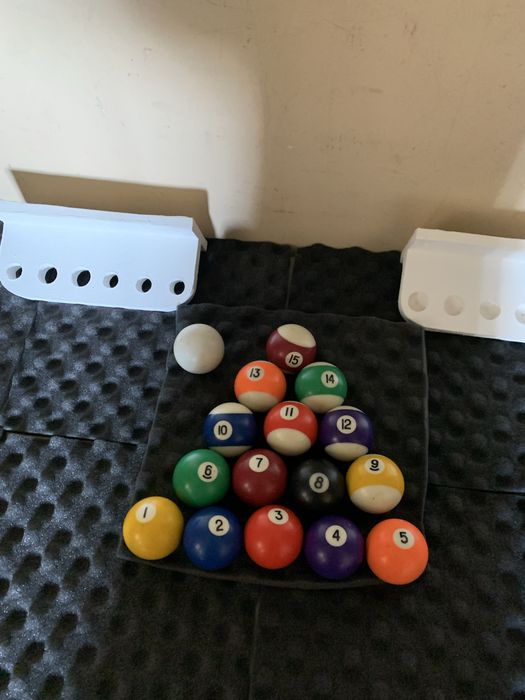Conjunto completo de bolas de Bilhar / Snooker + Suporte para tacos