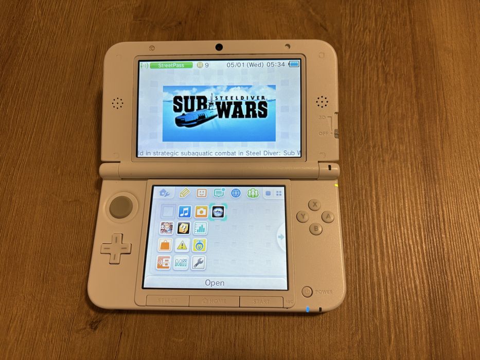 Nintendo 3DS XL Luigi Special Edition + akcesoria