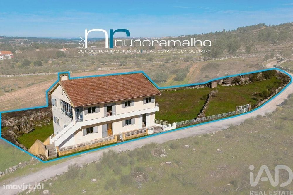 Casa / Villa T5 em Vascoveiro de 268,97 m2