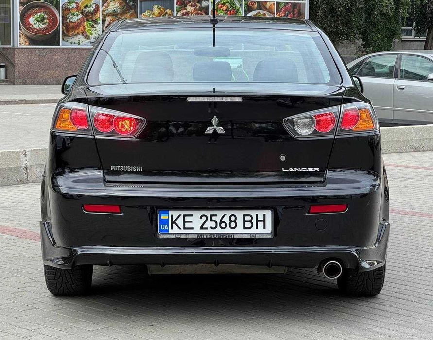 Mitsubishi Lancer 2011 Автомат 2011 газ бензин