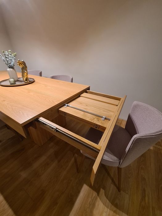 Conjunto mesa de jantar carvalho extensível + 8 cadeiras