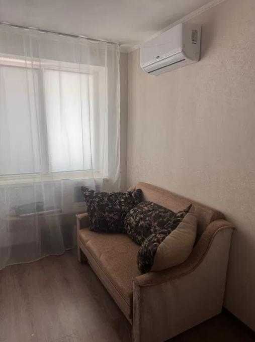 Комната с ремонтом + кухня, Капитана Кузнецова