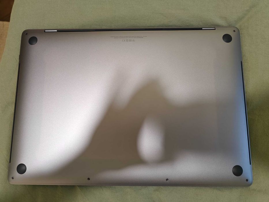 MacBook Pro 16" (2019)  i9,64 GB RAM, 4 TB SSD Stan idealny AppleCare+