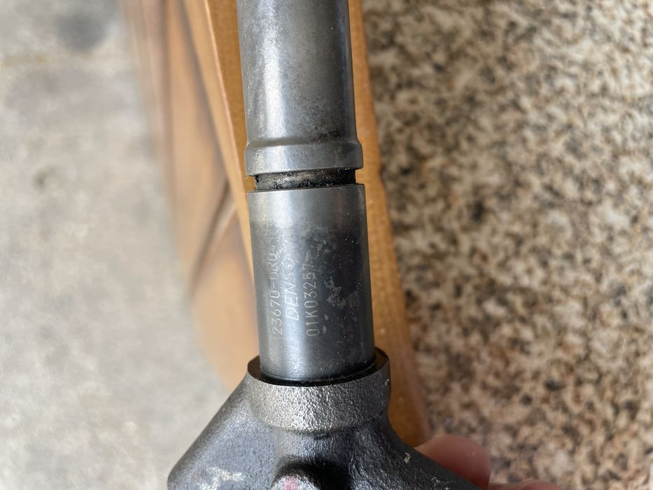 Injetor  denso para toyota Corolla verso D4d 2.2