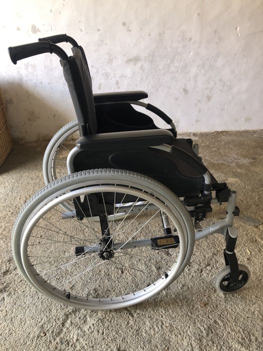 Cadeira de rodas Invacare