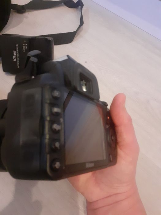 Aparat Nikon zestaw wraz z kartonem i instrukcją