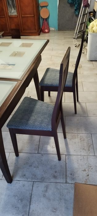 Stół drewniany rozkładany+cztery krzesła