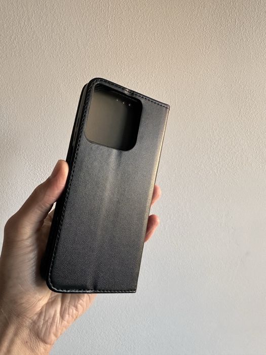 Etui z klapką zamykane czarne + SZKŁO do MOTOROLA MOTO G56