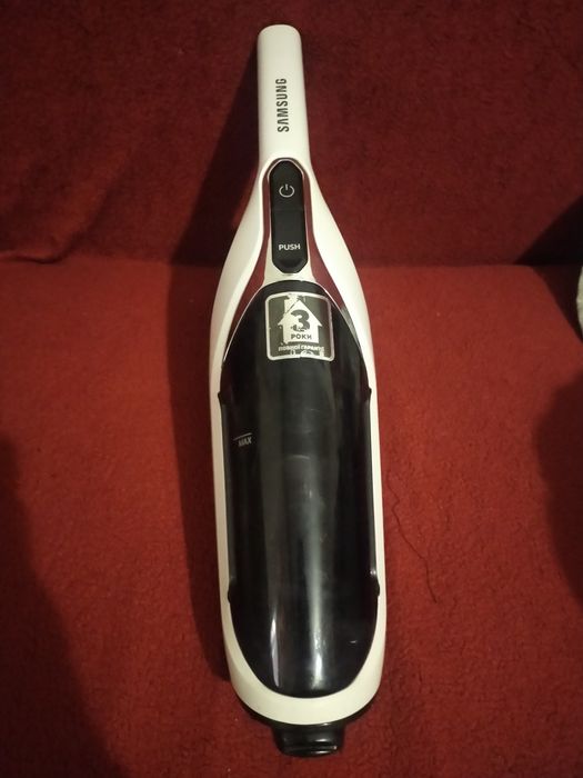 Продам пылесос, електро веник.