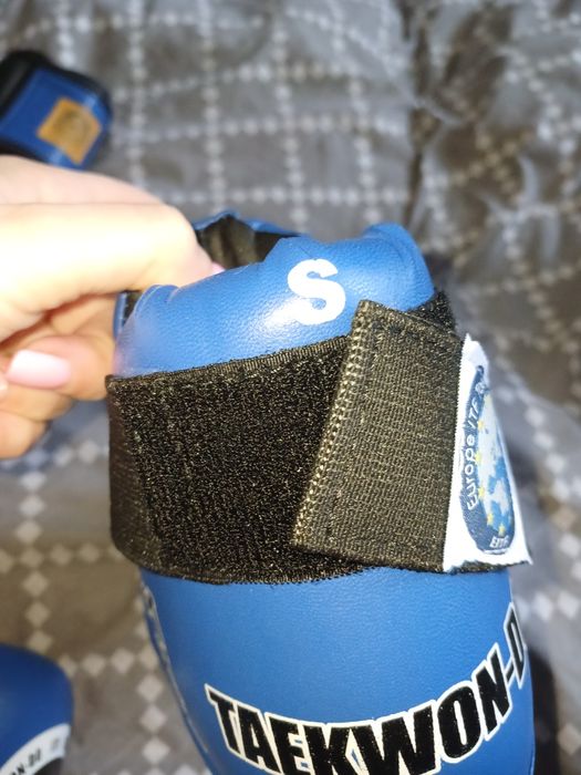 продам екіпірування для таеквандо.