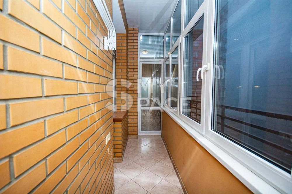 Коновальця Алмазова ЖК Митець 2к Якісна  74.3 м² Печерськ Центр