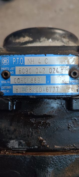 Pompa hydrauliczna siłownika wywrotu MAN TGS z przystawką