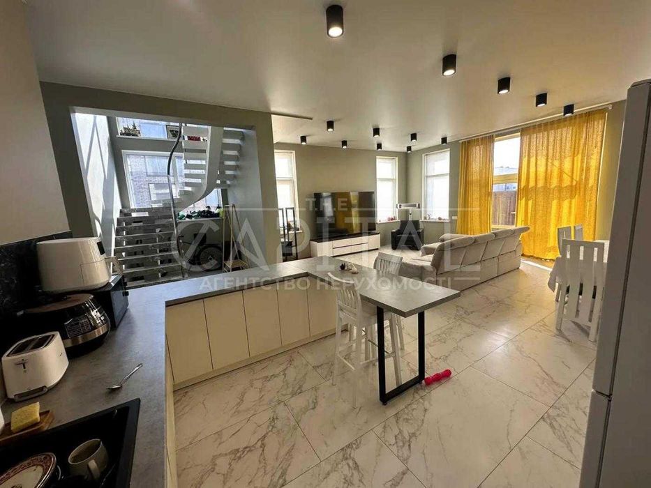 House in Kyiv, Chervonyy Khutir, Rembaza - View 3