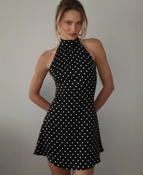 Коктельне плаття з відкритою спиною. Міні плаття. Плаття у горошок