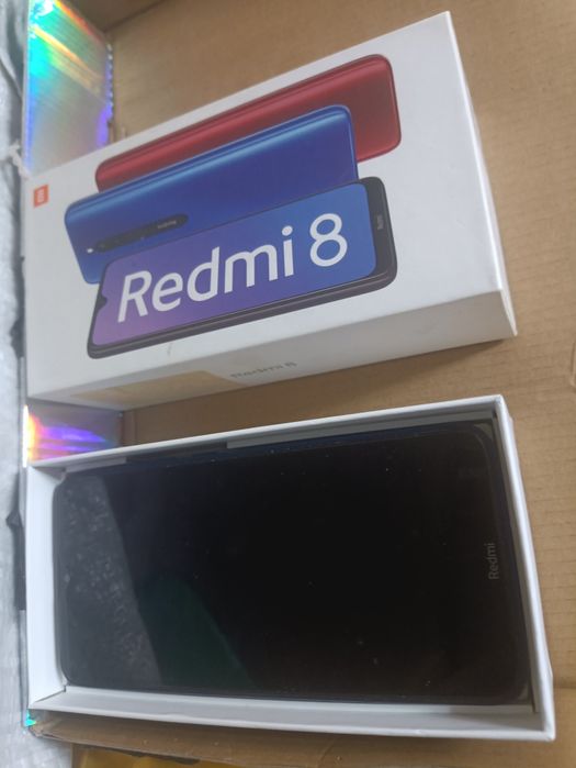 Redmi 8  в идеальном состоянии.Под востоновления.