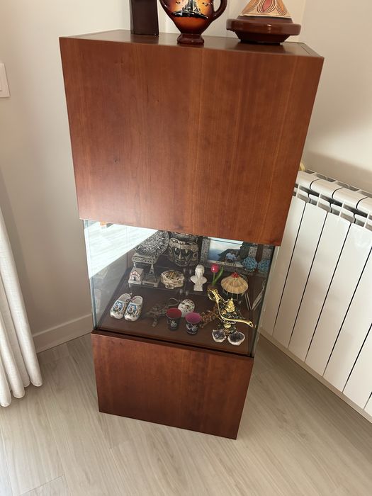 Conjunto de mobilia de sala de estar/jantar em madeira cerejeira e preto de Paços de Ferreira