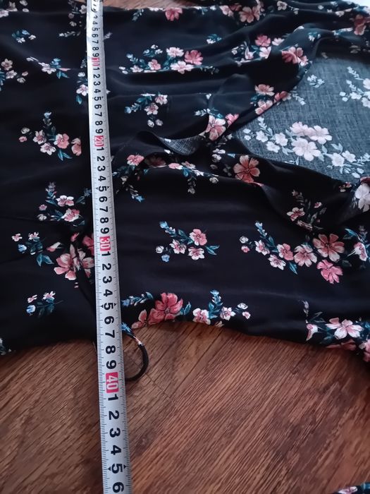 Sukienka kopertowa S, lekka i zwiewna, ideał