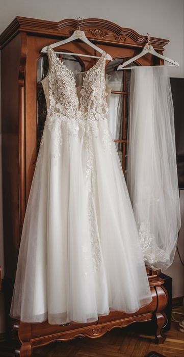 Suknia ślubna rozm. M z koronką + dodatki