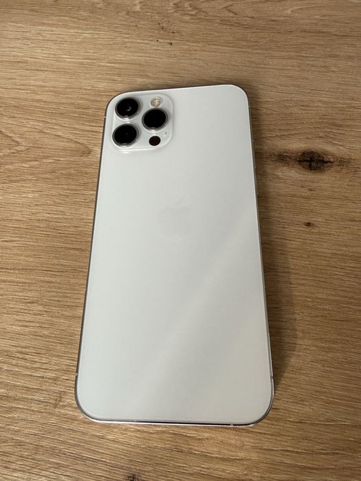 Sprzedam iPhone 12 Pro Max 256 GB w dobrym stanie