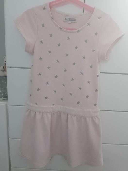 Sukienka pudrowy róż na ok 6 lat