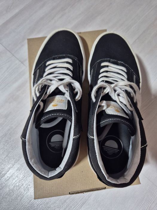 Продам кеди в чудовому стані