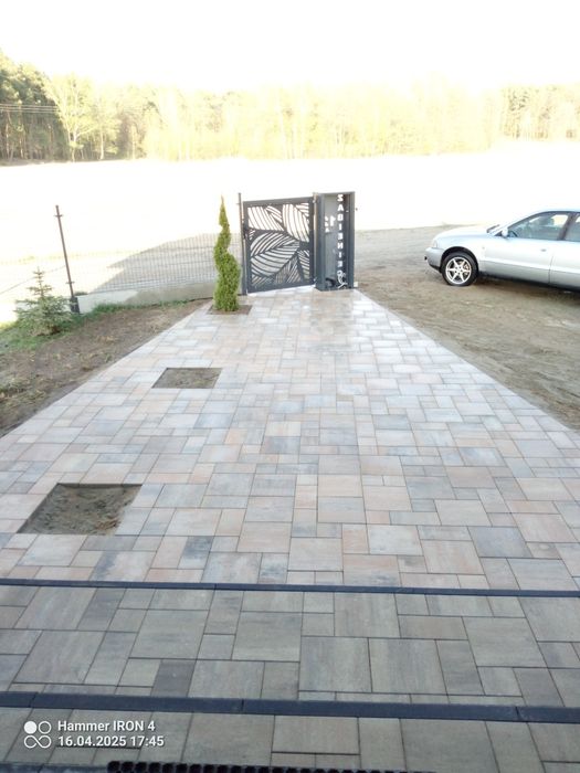 Układanie kostki brukowej 65 zł m2  usługi mini traktorek z ladowaczem