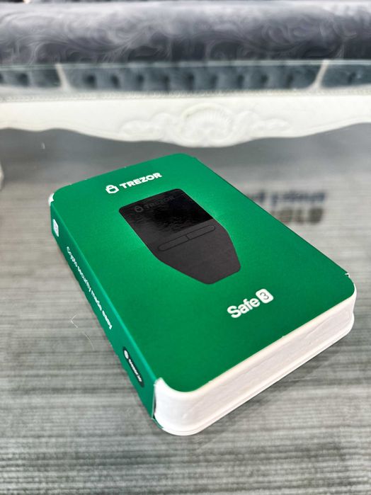 Portfel do kryptowalut Trezor Safe 3