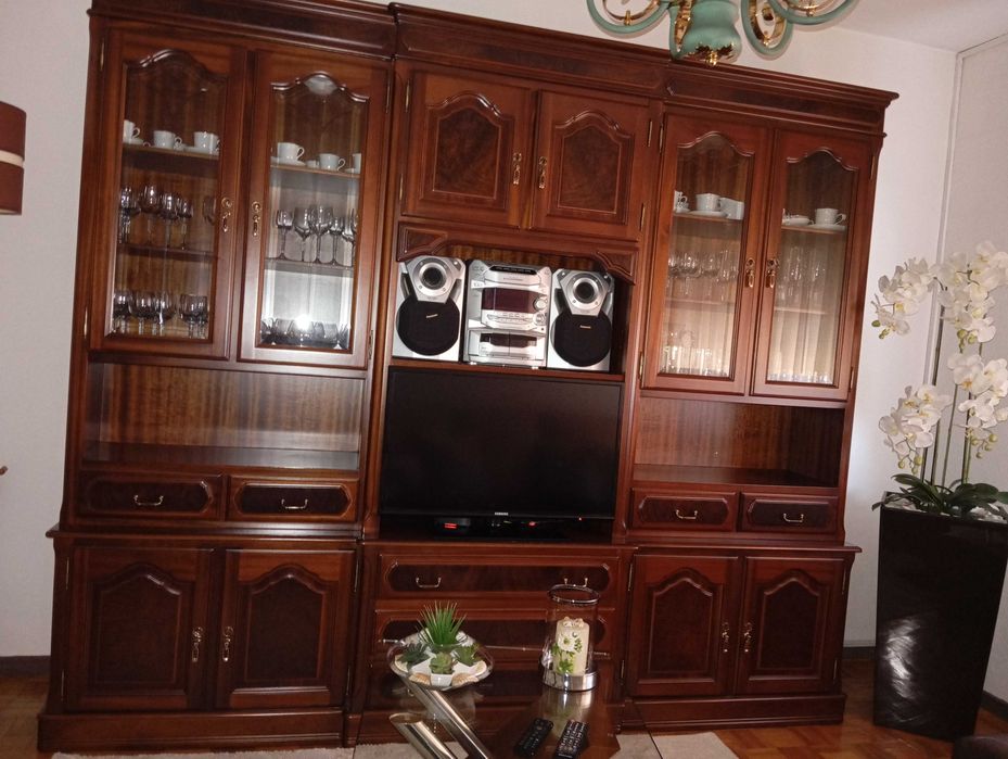 Movel de sala em madeira macisa
