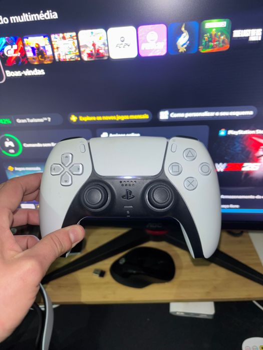 PS5 Slim Digital + Monitor Gaming AOC 24G4XE