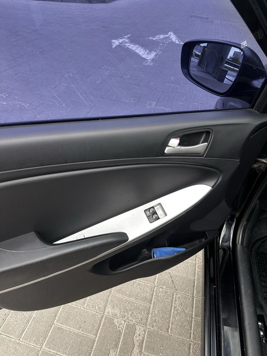 Hyundai Accent 2013 газ-бензин