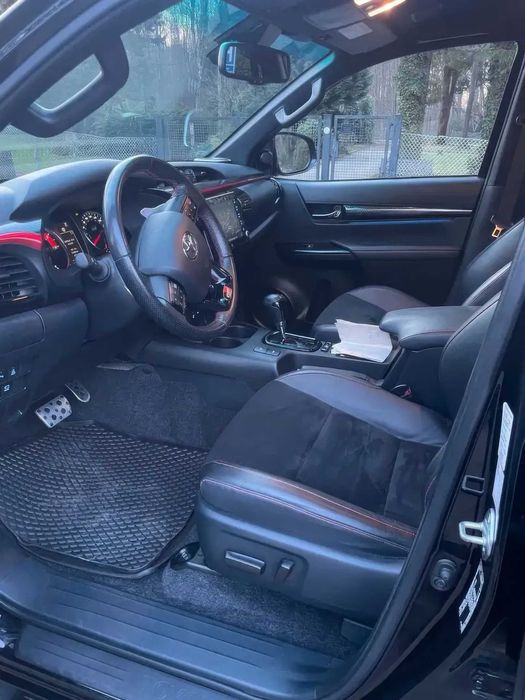 Toyota Hilux      2023