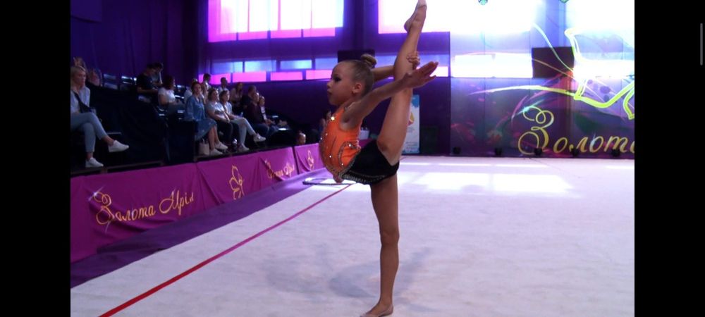 Купальник для змагань з художньої гімнастики