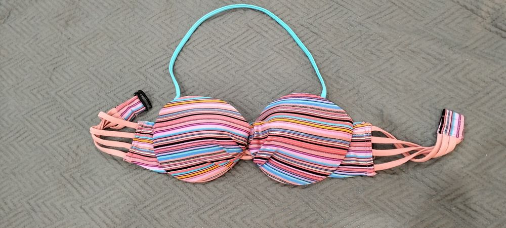 Bikinis diversos