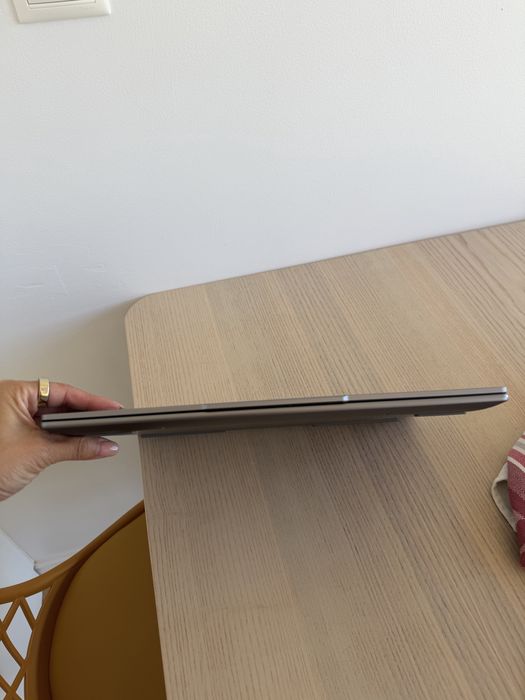 Portátil Lenovo Yoga Slim 7i 14 (Ultra 7-Windows 11 Home-16GB-512GB)
