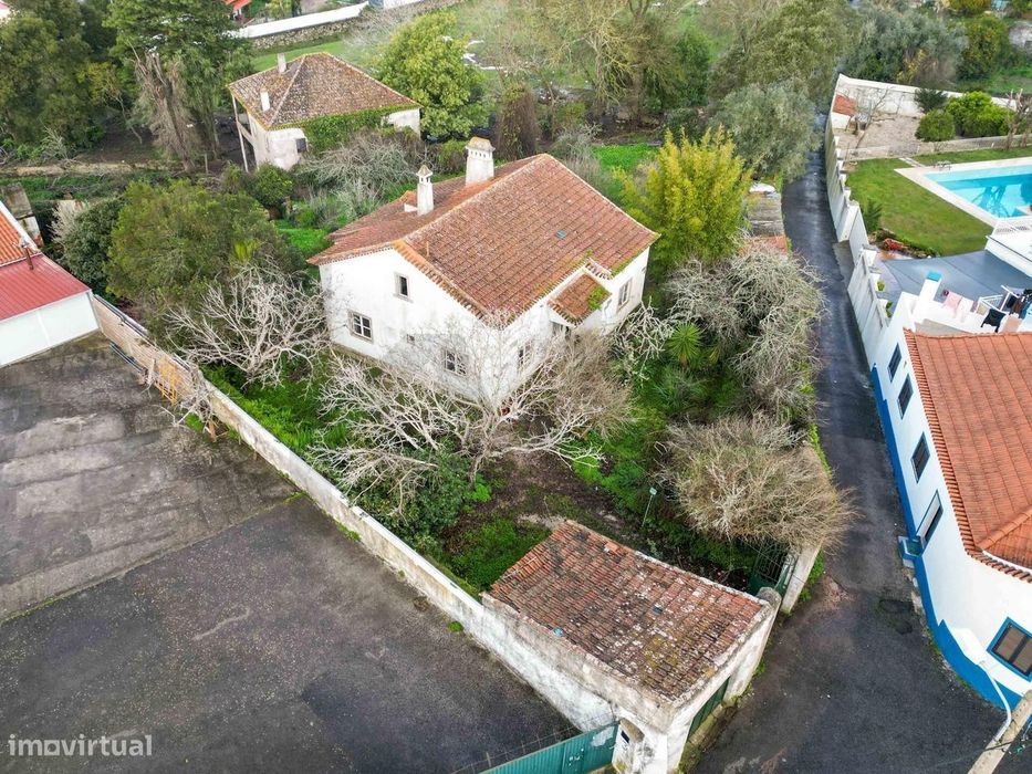 Moradia T4 na Venda Seca em Belas