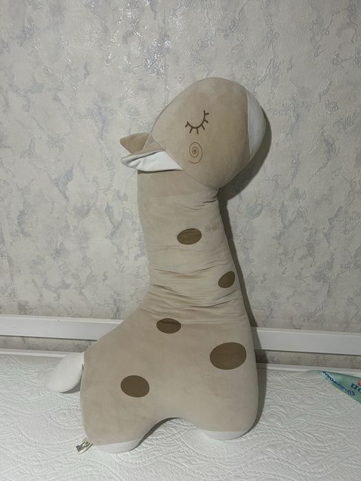 Велика мʼяка іграшка Жирафа