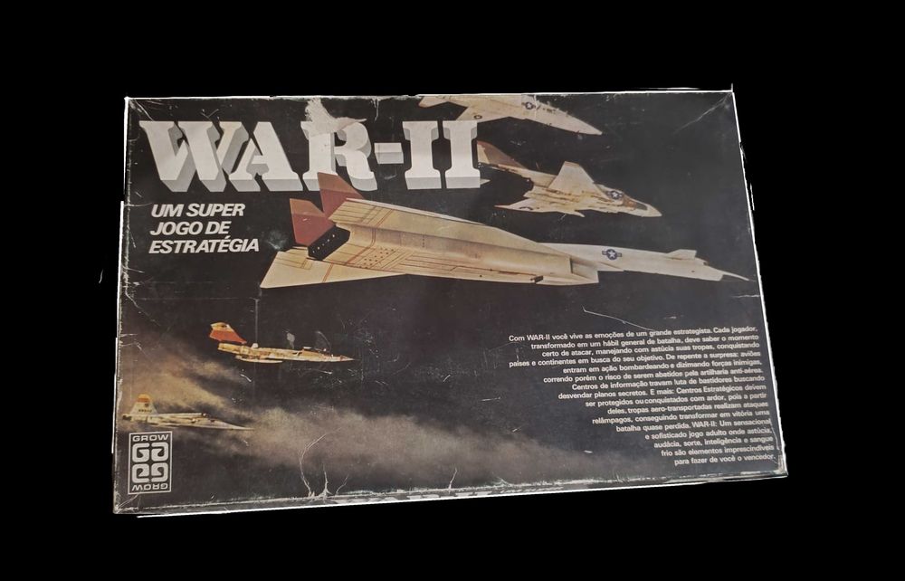 Jogo de tabuleiro War II anos 80
