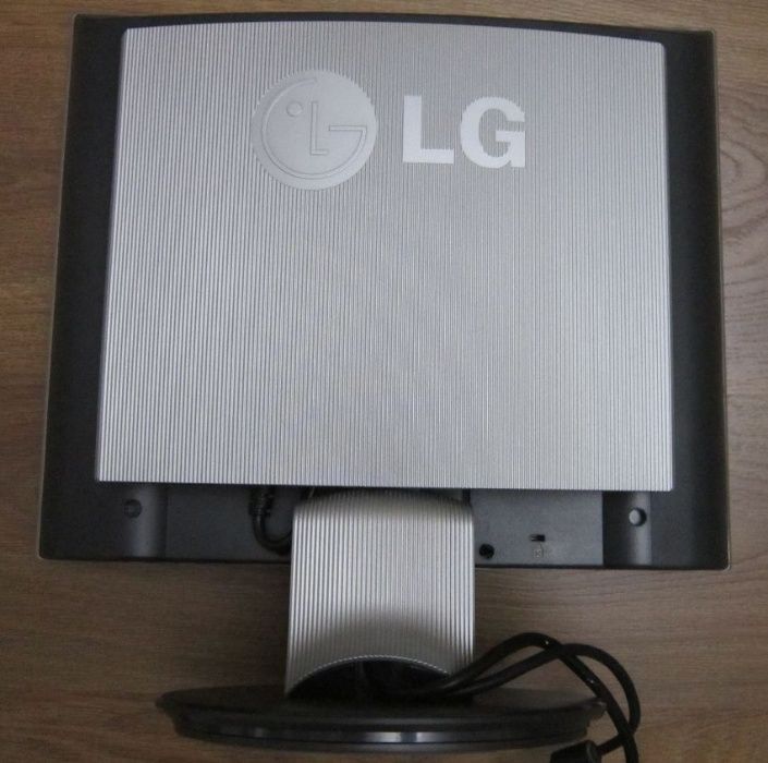 Монитор 17" LG FLATRON L1730S (TN, 1280x1024, 4:3, VGA) исправный