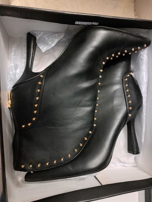 Botas Lindas em Pele
