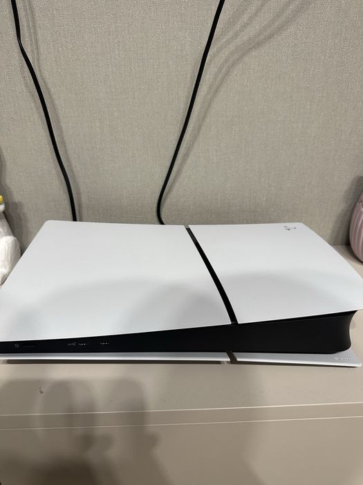 Playstation 5 Slim + 2 Dualsense