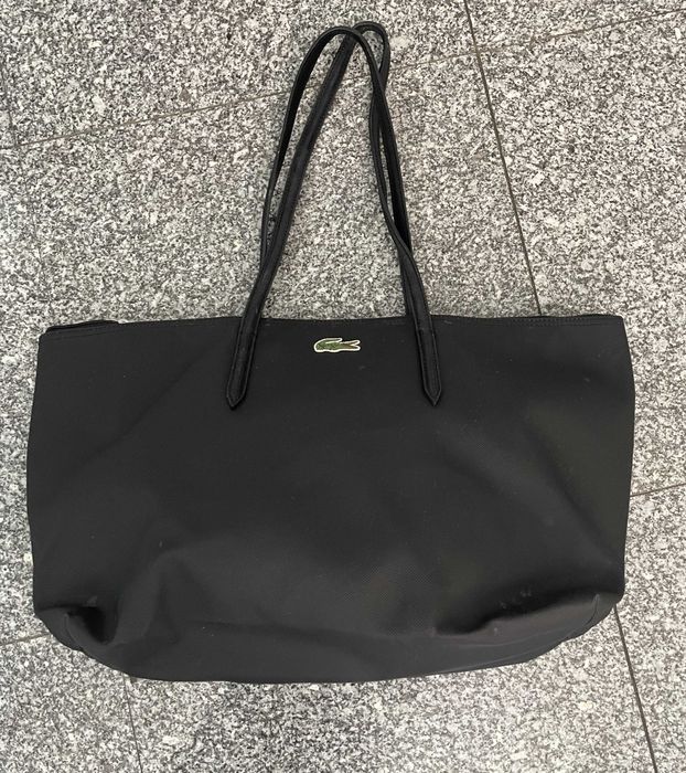 Mala preta original marca Lacoste