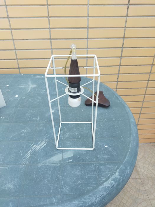 Vários Candeeiros de teto e mesa