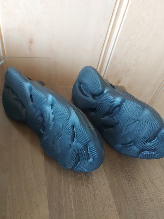 adidas yeezy foam runner 25,5