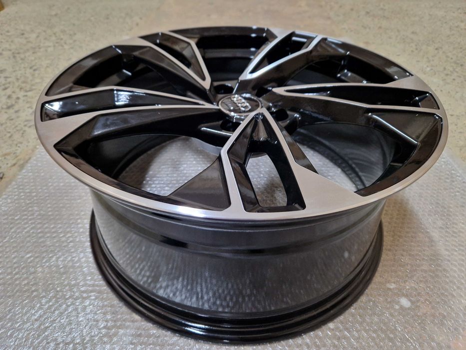 Диски Ауди одноширокие Audi R18 5-112